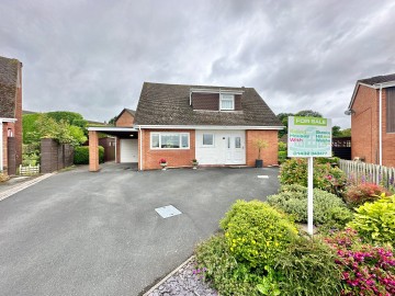 Click the photo for more details of Bridgford Close, Hereford