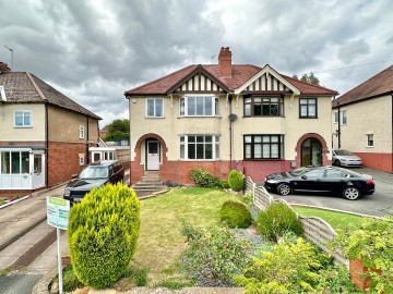 Click the photo for more details of Ledbury Road, Hereford