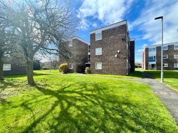 Click the photo for more details of Crest Court, Hereford